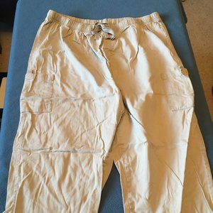 Basic Editions woman shorts